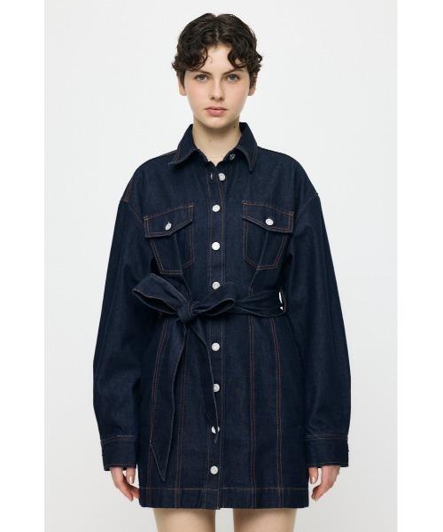 MOUSSY(マウジー)の「BELTED DENIM MINI ドレス(ワンピース・レディース・ブルー/ワンウォッシュ・1/2)」の4枚目の写真