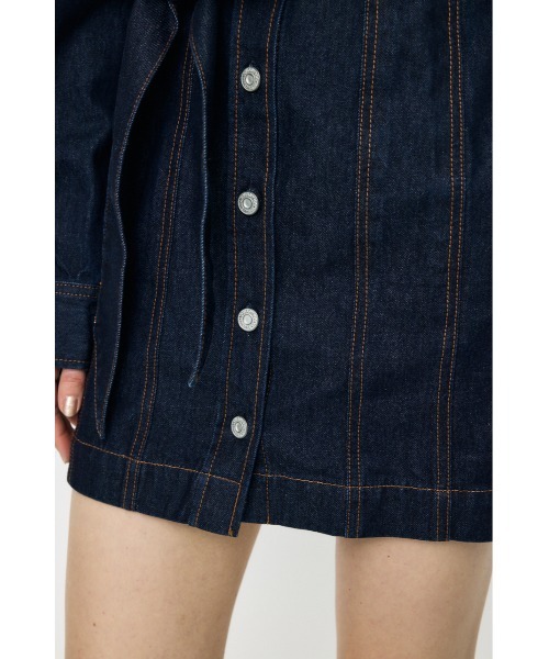 MOUSSY(マウジー)の「BELTED DENIM MINI ドレス(ワンピース・レディース・ブルー/ワンウォッシュ・1/2)」の19枚目の写真
