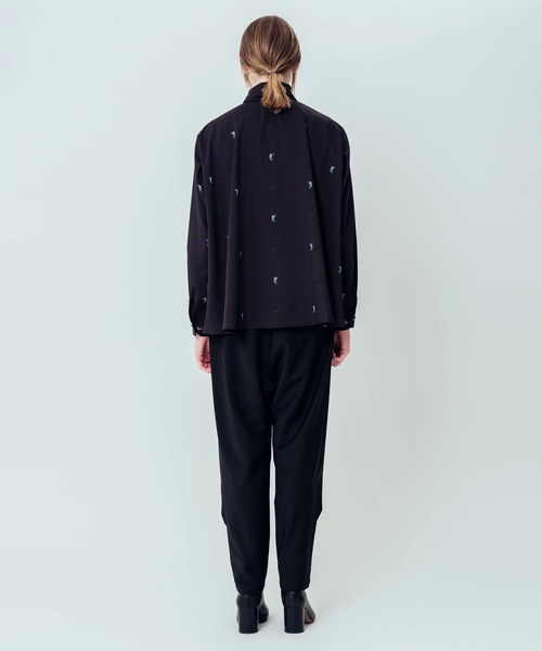 COMMON WARE（コモンウェアー）の「canaco_: Isokichi Asakura × canaco_ PRINTED RIBBON BLOUSE（シャツ/ブラウス・レディース・ブラック/ボルドー・2）」の6枚目の写真