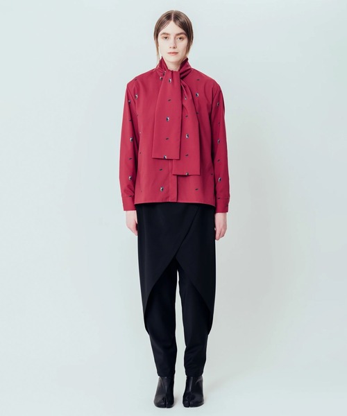 COMMON WARE（コモンウェアー）の「canaco_: Isokichi Asakura × canaco_ PRINTED RIBBON BLOUSE（シャツ/ブラウス・レディース・ブラック/ボルドー・2）」の8枚目の写真