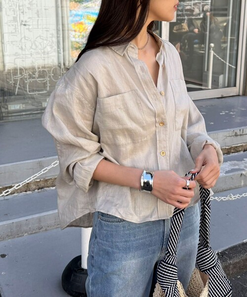 fredy emue(フレディエミュ)の「LINEN100 クロップドシャツ(シャツ/ブラウス・レディース・ブルー系その他/チャコールグレー/ベージュ/ベビーピンク/ベージュ系その他・38)」の3枚目の写真