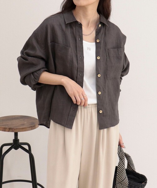 fredy emue(フレディエミュ)の「LINEN100 クロップドシャツ(シャツ/ブラウス・レディース・ブルー系その他/チャコールグレー/ベージュ/ベビーピンク/ベージュ系その他・38)」の10枚目の写真