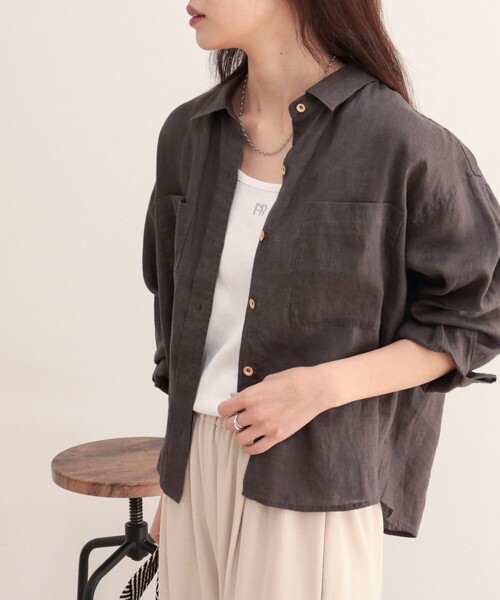 fredy emue(フレディエミュ)の「LINEN100 クロップドシャツ(シャツ/ブラウス・レディース・ブルー系その他/チャコールグレー/ベージュ/ベビーピンク/ベージュ系その他・38)」の12枚目の写真