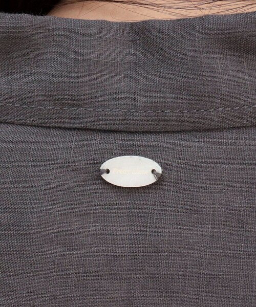 fredy emue(フレディエミュ)の「LINEN100 クロップドシャツ(シャツ/ブラウス・レディース・ブルー系その他/チャコールグレー/ベージュ/ベビーピンク/ベージュ系その他・38)」の18枚目の写真
