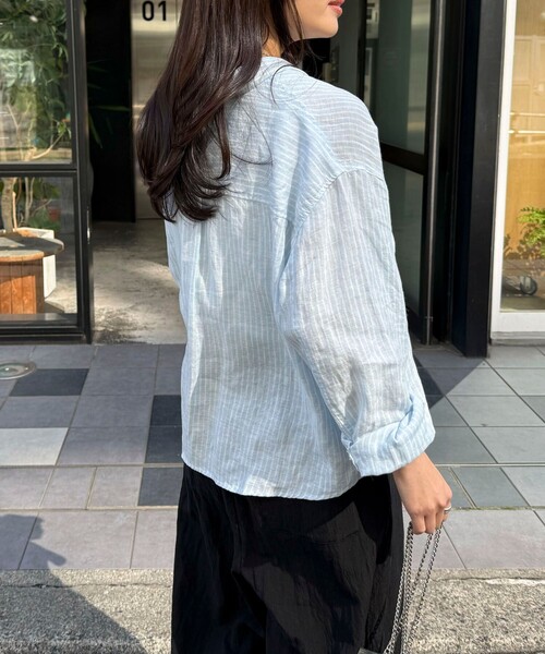 fredy emue（フレディエミュ）の「LINEN100 クロップドシャツ（シャツ/ブラウス・レディース・ブルー系その他/チャコールグレー/ベージュ/ベビーピンク/ベージュ系その他・38）」の17枚目の写真
