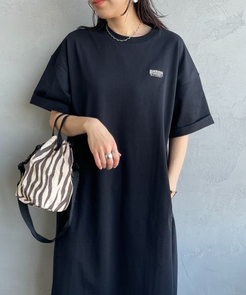 UNIVERSAL OVERALL（ユニバーサルオーバーオール）の「【WEB先行予約】[UNIVERSAL OVERALL/ユニバーサルオーバーオール] 別注 異素材切り替え マキシ丈ワンピース（ワンピース・レディース・グレイッシュベージュ/ブラック/チャコールグレー・F）」の7枚目の写真