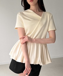 junoah（ジュノア）の「半袖ドレープペプラムバルーンカットトップス（シャツ/ブラウス）」