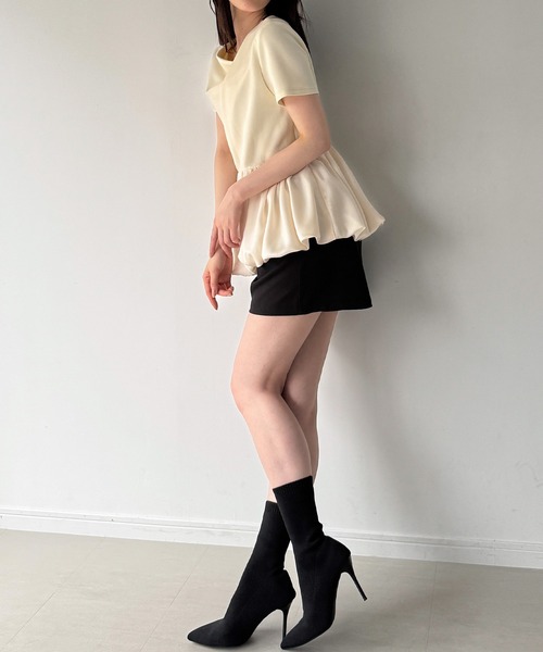 junoah(ジュノア)の「半袖ドレープペプラムバルーンカットトップス(シャツ/ブラウス・レディース・アイボリー/ブラック/ネイビー/ホワイト/ライトブルー・LARGE/MEDIUM/SMALL)」の15枚目の写真