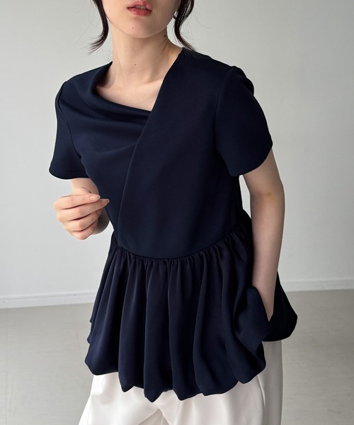 junoah(ジュノア)の「半袖ドレープペプラムバルーンカットトップス(シャツ/ブラウス・レディース・アイボリー/ブラック/ネイビー/ホワイト/ライトブルー・LARGE/MEDIUM/SMALL)」の20枚目の写真
