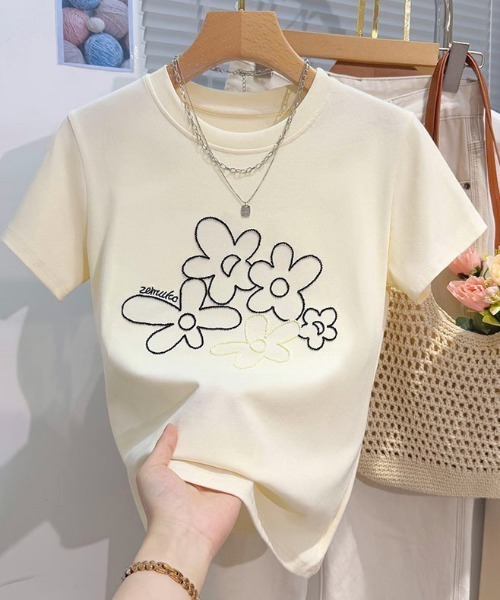 pyornim(ピョルニム)の「フラワー 刺繍 半袖 Tシャツ(Tシャツ/カットソー・レディース・グレー/ホワイト/アイボリー・F)」の3枚目の写真