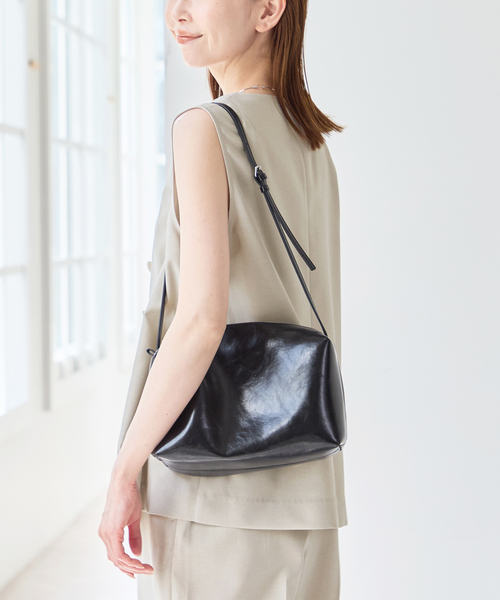 U by SPICK&SPAN（ユーバイスピックアンドスパン）の「《追加》LOW CLASSIC Lc LEATHER CARAMEL BOXBAG2（ハンドバッグ・レディース・ブラック・FREE）」の8枚目の写真