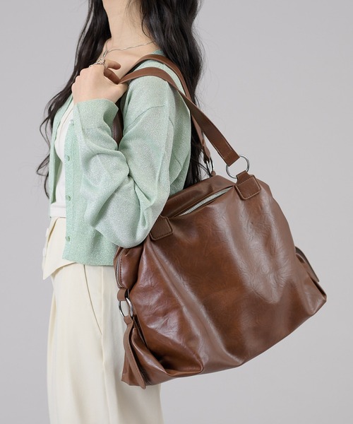 apres jour mignon(アプレジュールミニョン)の「【apresjour mignon×ARIAZ】フェイクレザーBigボストンバッグ(ハンドバッグ・レディース・ブラック/ダークブラウン/ライトブラウン・ONESIZE)」の3枚目の写真