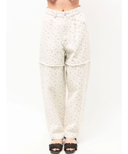 CALNAMUR(カルナムール)の「ツイルフラワーロングパンツ(デニムパンツ・レディース・ブルー/ピンク・SMALL/MEDIUM)」の18枚目の写真