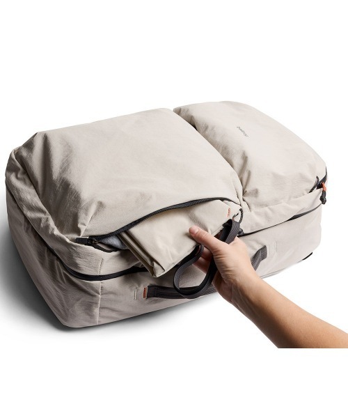 Bellroy(ベルロイ)の「Bellroy-バックパック/リュックサック Lite Travel Pack 38L Ash(バックパック/リュック・メンズ・アッシュ・ONE SIZE)」の9枚目の写真