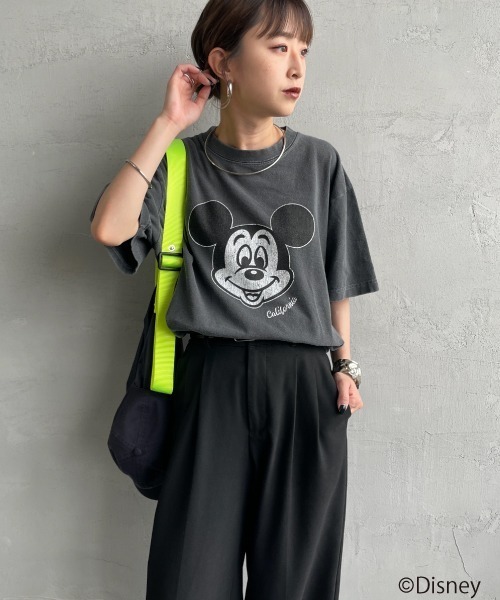 GOOD ROCK SPEED（グッドロックスピード）の「[GOOD ROCK SPEED/グッドロックスピード] 別注 / MICKEY MOUSE / クラックプリントTシャツ / ディズニー（Tシャツ/カットソー・レディース・チャコール・M/XL/L）」の19枚目の写真