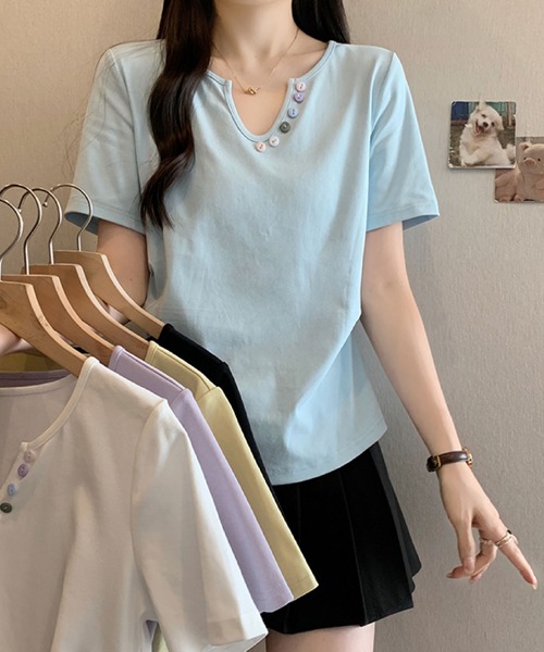 2ly2(トゥーリートゥー)の「カラーボタンVネックトップス / デザインボタン 半袖カットソー(Tシャツ/カットソー・レディース・ブルー/ブラック/イエロー/パープル/ホワイト・FREE)」の18枚目の写真