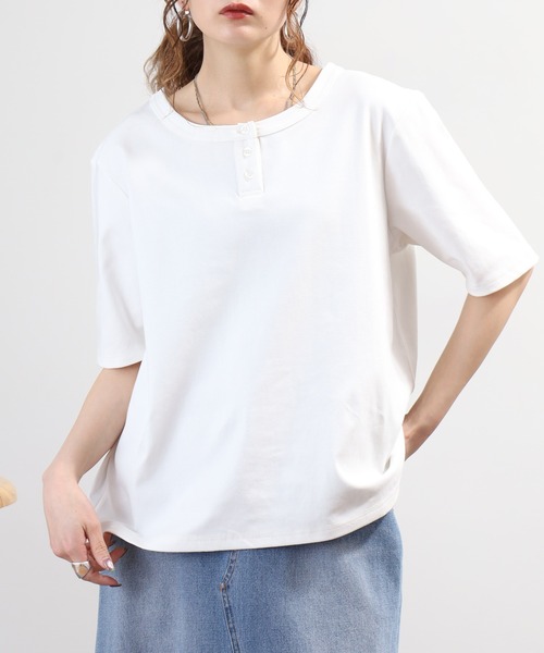Arinomama(アリノママ)の「Arinomama ヘンリーネック Tシャツ 32sフライス編み 半端袖(Tシャツ/カットソー・レディース・ホワイト/ブラック/カーキ・FREE)」の1枚目の写真