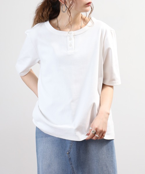 Arinomama(アリノママ)の「Arinomama ヘンリーネック Tシャツ 32sフライス編み 半端袖(Tシャツ/カットソー・レディース・ホワイト/ブラック/カーキ・FREE)」の4枚目の写真