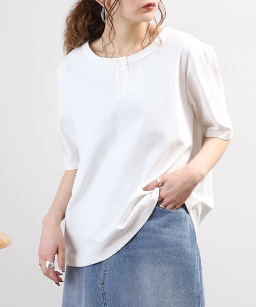 Arinomama(アリノママ)の「Arinomama ヘンリーネック Tシャツ 32sフライス編み 半端袖(Tシャツ/カットソー・レディース・ホワイト/ブラック/カーキ・FREE)」の5枚目の写真