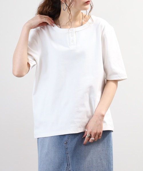 Arinomama(アリノママ)の「Arinomama ヘンリーネック Tシャツ 32sフライス編み 半端袖(Tシャツ/カットソー・レディース・ホワイト/ブラック/カーキ・FREE)」の7枚目の写真