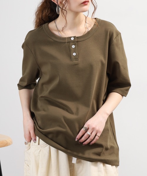 Arinomama(アリノママ)の「Arinomama ヘンリーネック Tシャツ 32sフライス編み 半端袖(Tシャツ/カットソー・レディース・ホワイト/ブラック/カーキ・FREE)」の22枚目の写真