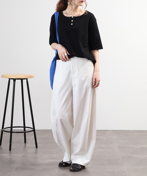 Arinomama(アリノママ)の「Arinomama ヘンリーネック Tシャツ 32sフライス編み 半端袖(Tシャツ/カットソー・レディース・ホワイト/ブラック/カーキ・FREE)」の16枚目の写真