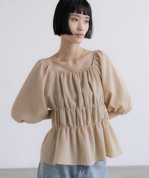 LOWRYS FARM(ローリーズファーム)の「オフショルシャーリングSS 680354(シャツ/ブラウス・レディース・ブルー/グレー/ベージュ・FREE)」の12枚目の写真