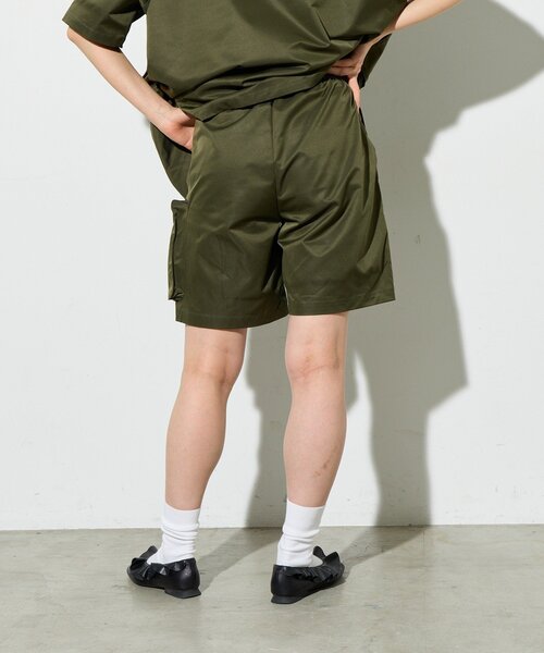 B-DAY STORE(ビーデイストア)の「【B-DAY STORE】ビックポケットショートパンツ(その他パンツ・レディース・カーキ/ネイビー・0)」の4枚目の写真