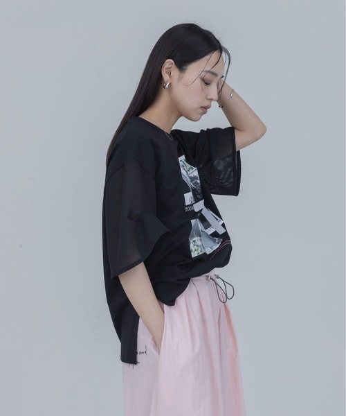 Eimee Law（エイミーロウ）の「フォトコラージュプリント メッシュスリーブTシャツ（Tシャツ/カットソー・レディース・オフホワイト/ブラック/ブラウン・FREE）」の18枚目の写真