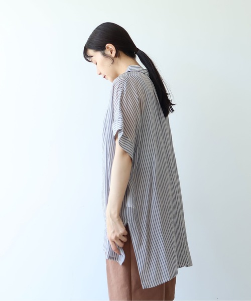 yuni(ユニ )の「washer Cu stripe kaftan tunic shirt(シャツ/ブラウス・レディース・ブルー/ブラウン・FREE)」の9枚目の写真