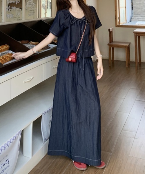 FAVORITO(ファヴォリート)の「ブラウススカートセットアップ(セットアップ・レディース・ダークブルー・M/L/XL)」の2枚目の写真