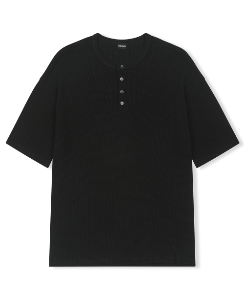MOOVN(ムブン)の「ヘンリーネックワッフル半袖Tシャツブラック(Tシャツ/カットソー・メンズ・その他・SMALL/LARGE/MEDIUM)」の2枚目の写真