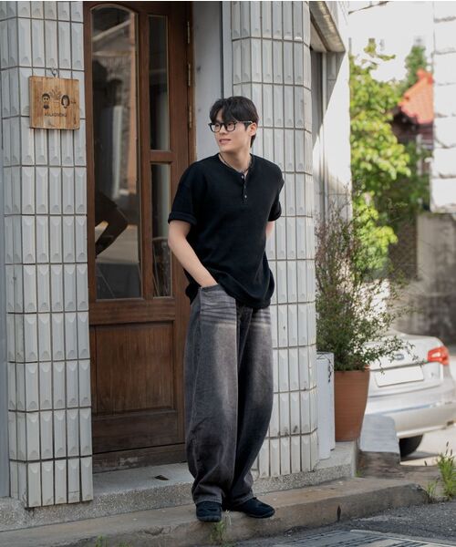 MOOVN(ムブン)の「ヘンリーネックワッフル半袖Tシャツブラック(Tシャツ/カットソー・メンズ・その他・SMALL/LARGE/MEDIUM)」の3枚目の写真
