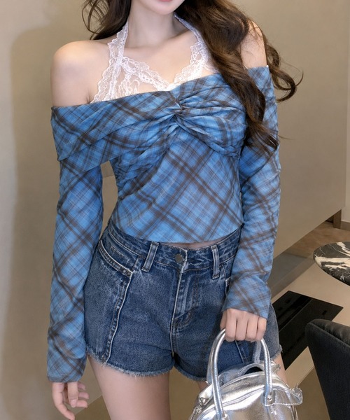 VIBGYOR(ヴィブジョー)の「レースドッキングオフショルチェックカットソー(CZ)(Tシャツ/カットソー・レディース・ライトブルー/パープル系/ブルー/パープル・FREE)」の2枚目の写真