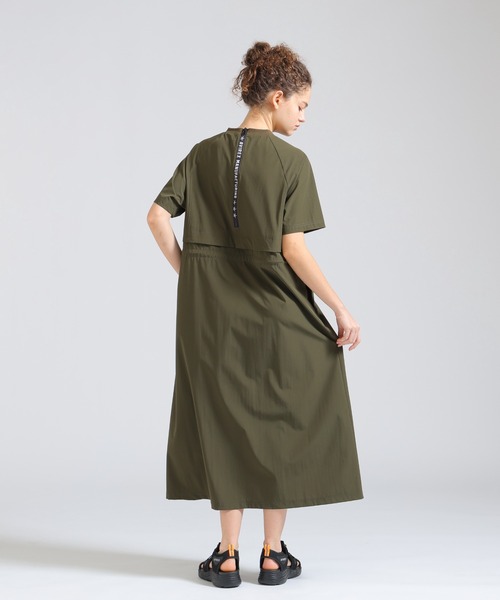 AVIREX（アヴィレックス）の「《直営店限定》RAGLAN SLEEVE LOGO PRINT ZIP ACTIVE ONE PIECE（ワンピース・レディース・ブラック/オリーブ/ベージュ・F）」の15枚目の写真