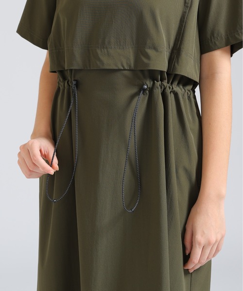 AVIREX（アヴィレックス）の「《直営店限定》RAGLAN SLEEVE LOGO PRINT ZIP ACTIVE ONE PIECE（ワンピース・レディース・ブラック/オリーブ/ベージュ・F）」の21枚目の写真
