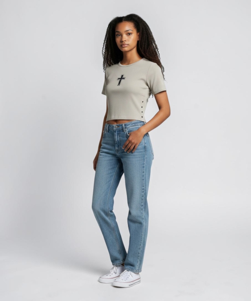 BORN SLIPPY(ボーンスリッピー)の「Gothic Cross Snap Top (Beige)(Tシャツ/カットソー・レディース・その他・FREE)」の4枚目の写真
