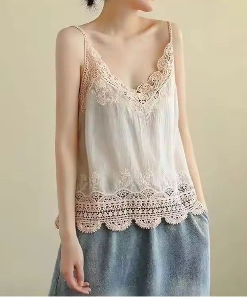 ammy.(エイミードット)の「【 ammy. / エイミードット 】 レース ヘム ナチュラル キャミソール(キャミソール・レディース・ホワイト/グレー/イエロー/グリーン/アイボリー/ピンク/ブラック/ブラウン・FREE)」の3枚目の写真