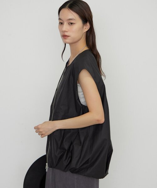 LOUNGEDRESS（ラウンジドレス）の「コンパクトノースリブルゾン（ベスト・レディース・ブラック/カーキ・FREE）」の11枚目の写真