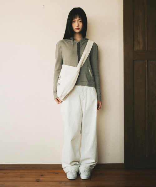 OHESHIO(オヘシオ)の「VINTAGE COTTON LOGO MAIL BAG, CREAM(メッセンジャーバッグ・レディース・その他・FREE)」の2枚目の写真