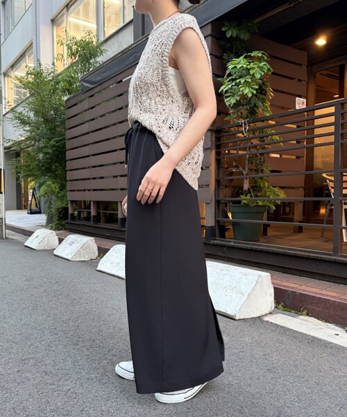 Jena espace merveilleux(ジェナ エスパスメルヴェイユ)の「【滑らかな素材】【細見え効果】トロミイージースカート(スカート・レディース・ブラック/カーキ/アイボリー・FREE)」の18枚目の写真
