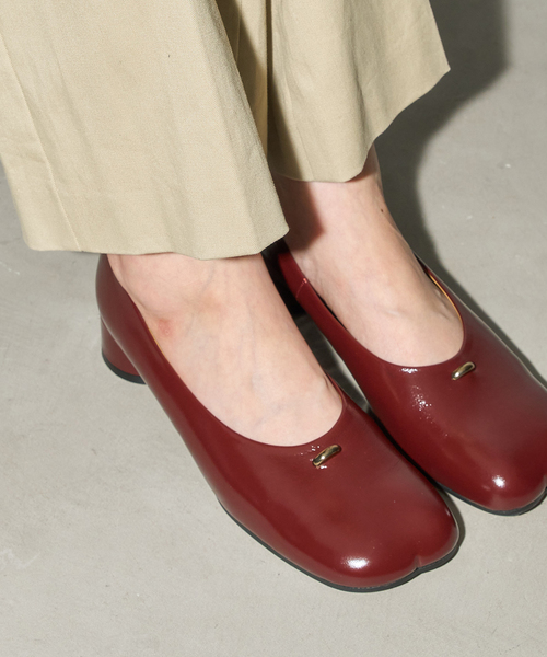 GRISE(グリーズ)の「《追加 / WEB+一部店舗限定》GRISE3cmレザーCURVYバレリーナ(バレエシューズ・レディース・ブラック/レッド/シルバー・25.5cm/22cm/22.5cm/23cm/23.5cm/24cm/24.5cm/25cm)」の7枚目の写真