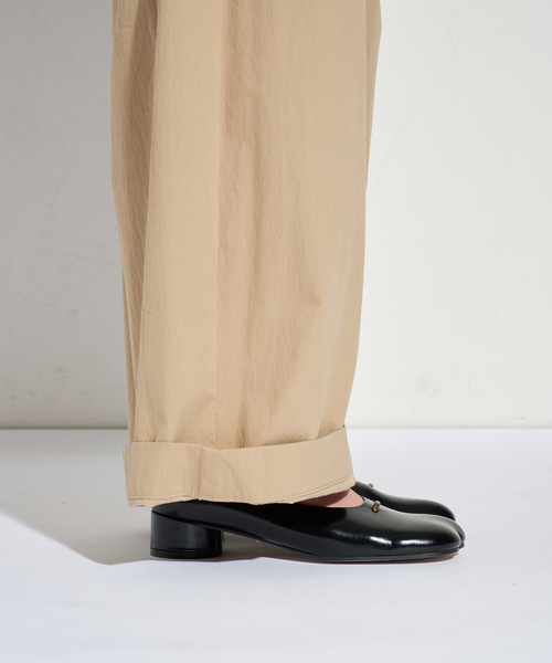 GRISE(グリーズ)の「《追加 / WEB+一部店舗限定》GRISE3cmレザーCURVYバレリーナ(バレエシューズ・レディース・ブラック/レッド/シルバー・25.5cm/22cm/22.5cm/23cm/23.5cm/24cm/24.5cm/25cm)」の11枚目の写真