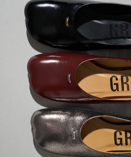 GRISE(グリーズ)の「《追加 / WEB+一部店舗限定》GRISE3cmレザーCURVYバレリーナ(バレエシューズ・レディース・ブラック/レッド/シルバー・25.5cm/22cm/22.5cm/23cm/23.5cm/24cm/24.5cm/25cm)」の22枚目の写真