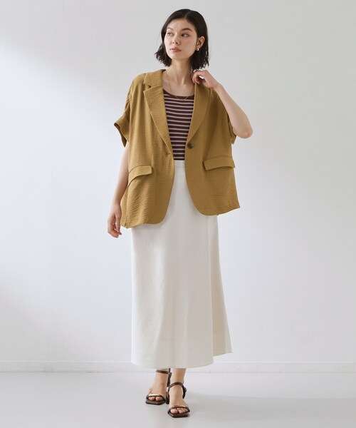 THE SHOP TK (ザ ショップ ティーケー )の「【ひんやり/吸水速乾/UV/防しわ】ON/OFFどちらにも 軽やか半袖ジャケット(テーラードジャケット・レディース・ブラック/ダークブラウン/サンドベージュ・12/13)」の17枚目の写真
