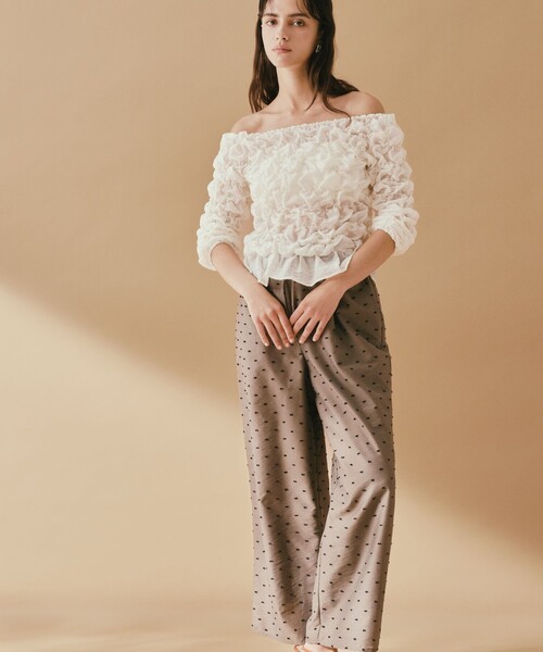 BIANCA(ビアンカ)の「【人気アイテムの夏バージョン!】スクエアシャーリングブラウス(シャツ/ブラウス・レディース・ブラック/レッド/オフホワイト/グリーン/ライトイエロー・38)」の6枚目の写真