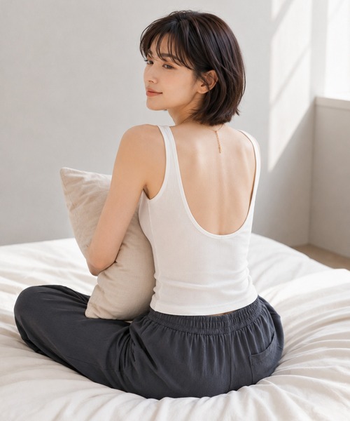 by LEGNA(バイレグナ)の「カップ付きインナーバックオープンタイプ(タンクトップ・レディース・グレー/ホワイト/ダークグレー/ブラック・SMALL/MEDIUM/X-LARGE/LARGE)」の6枚目の写真