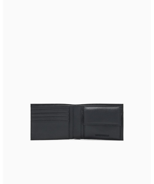 EMPORIO ARMANI(エンポリオアルマーニ)の「<オンライン限定>【エンポリオ アルマーニ】ロゴ型押し レザー二つ折り財布 コインポケット付き(財布・メンズ・ブラック・FREE)」の8枚目の写真