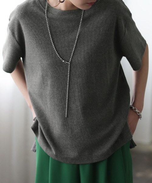 HUG.U(ハグユー)の「やわらかリブTシャツ(Tシャツ/カットソー・レディース・オレンジ/グレー/ブラウン/ブラック/ホワイト/ブルー・FREE)」の16枚目の写真
