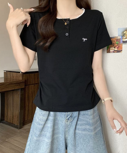 2ly2(トゥーリートゥー)の「配色メロウ リボン刺繍ヘンリーネックTシャツ(Tシャツ/カットソー・レディース・グレー/ブラック・FREE)」の7枚目の写真